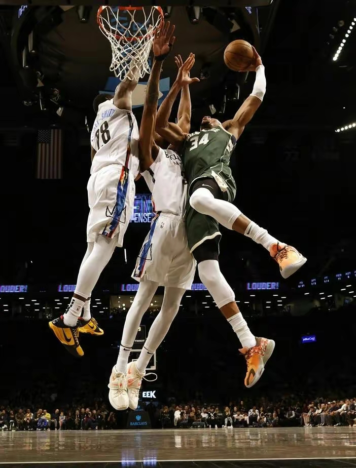 关于雄鹿队力克篮网队，稳固东部榜首位置的信息