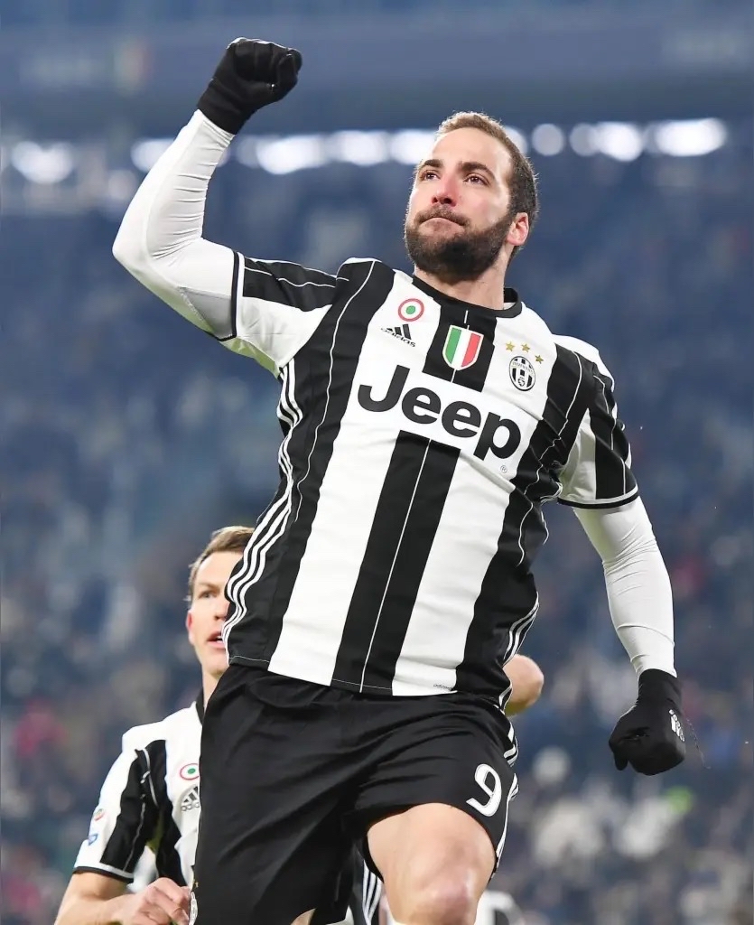 关于卡利亚里主场击败尤文图斯，豪取三分的信息