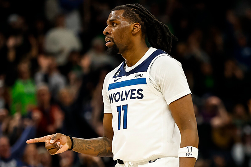 爱游戏体育网站-队员个人能力突出，球队成功逆转战局