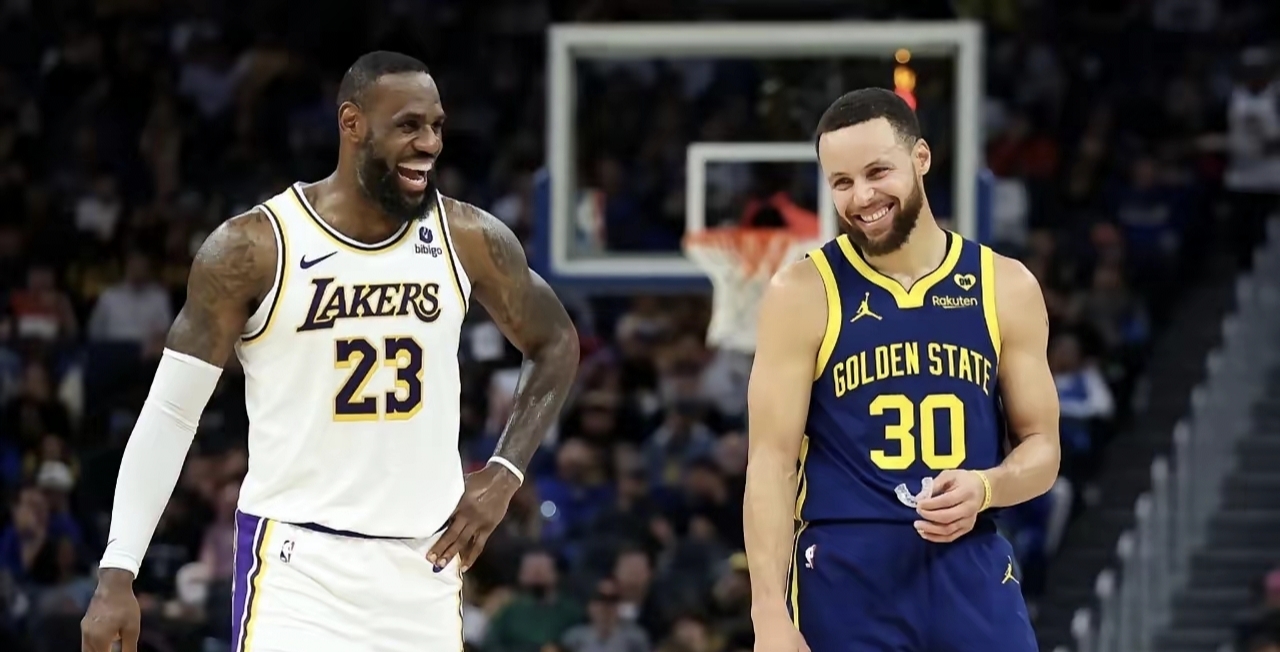 勇士惨败凯尔特人，库里独独打出火花