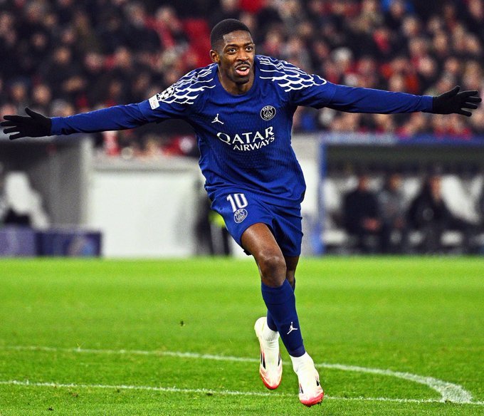 包含布雷斯特足球队在比赛中展现出了强大的进攻力量的词条