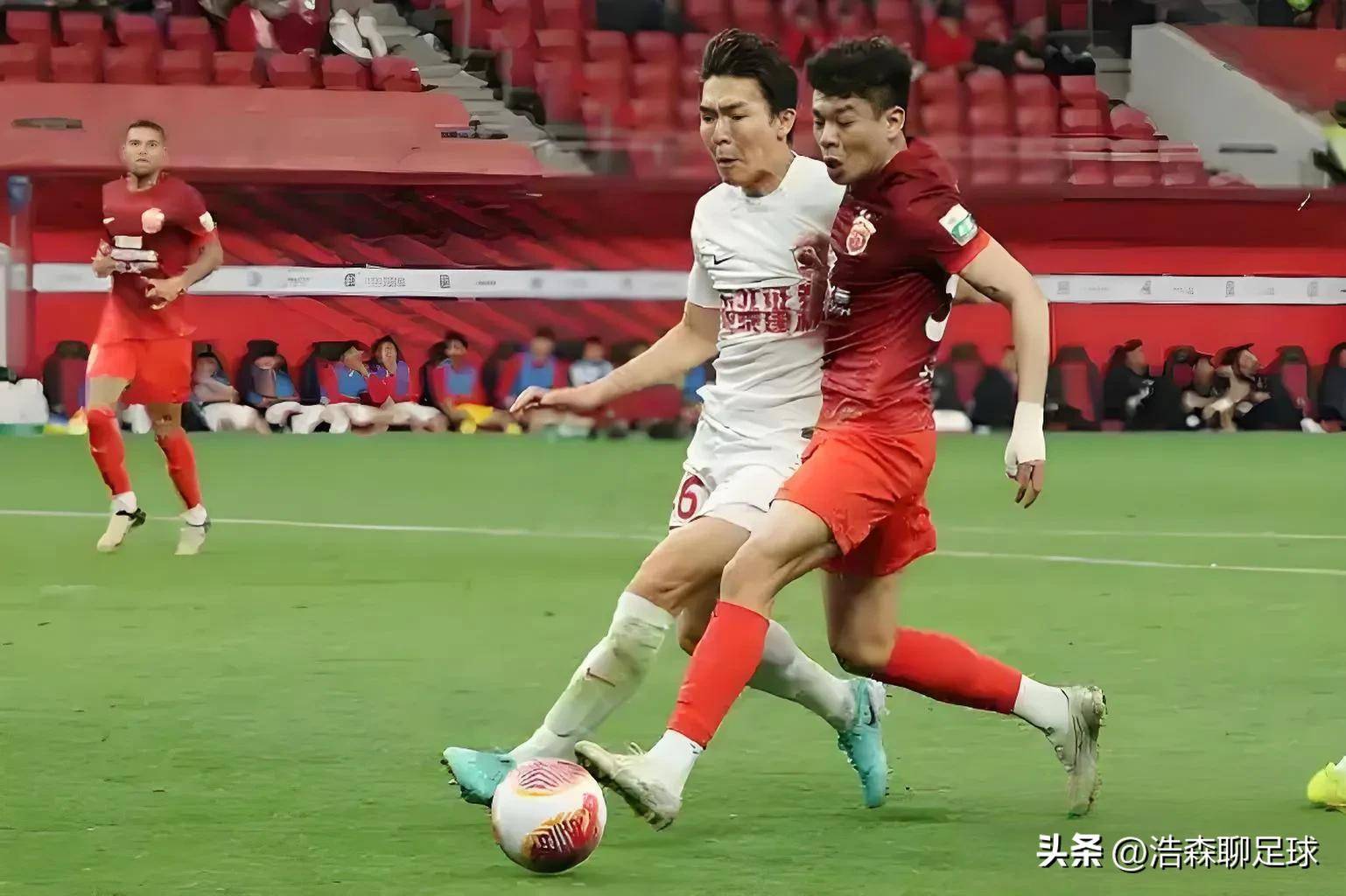 亚泰双杀卓尔，豪取联赛三连胜的简单介绍