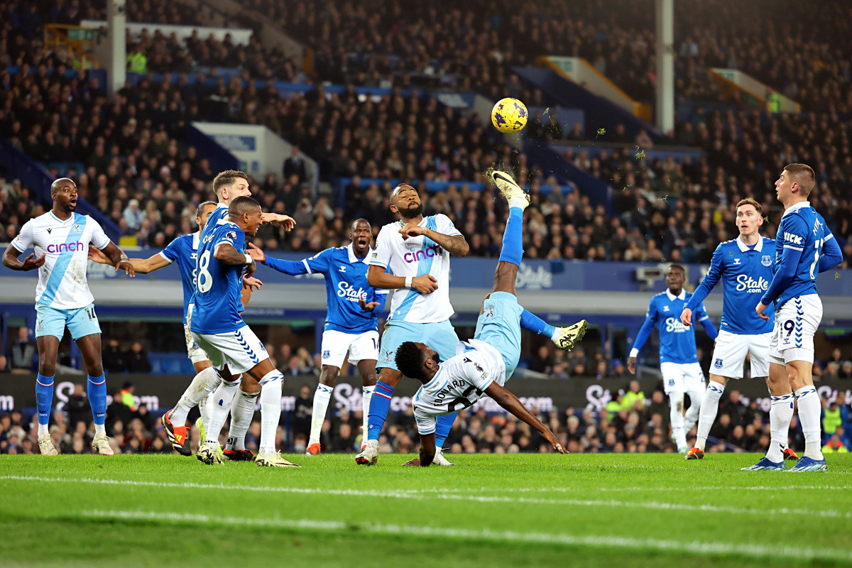 阿拉维斯客场战平塞维利亚,客场抢分成功的简单介绍 阿拉维斯客场战平塞维利亚,客场抢分成功的简单介绍