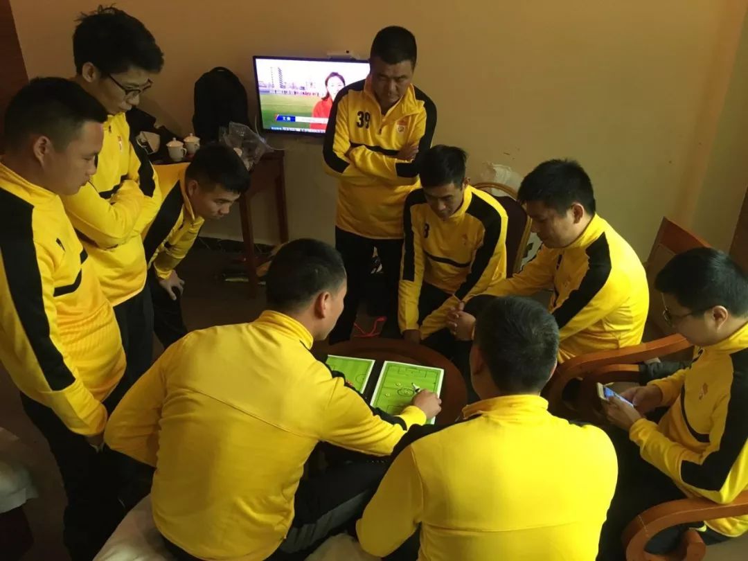 爱游戏官网网页版入口-教练战术调整获得成功，球队主场告捷